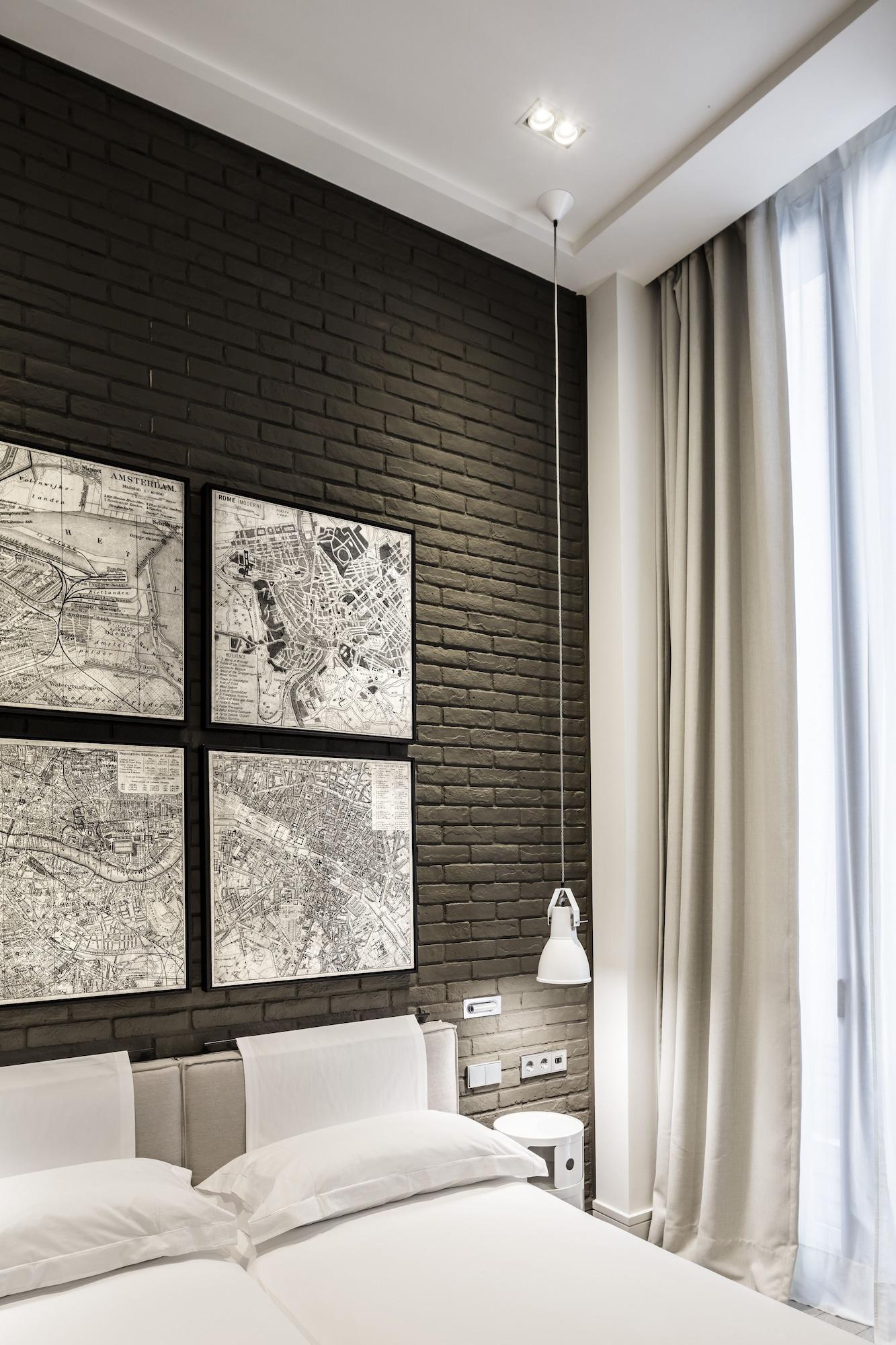 Midtown Apartment *