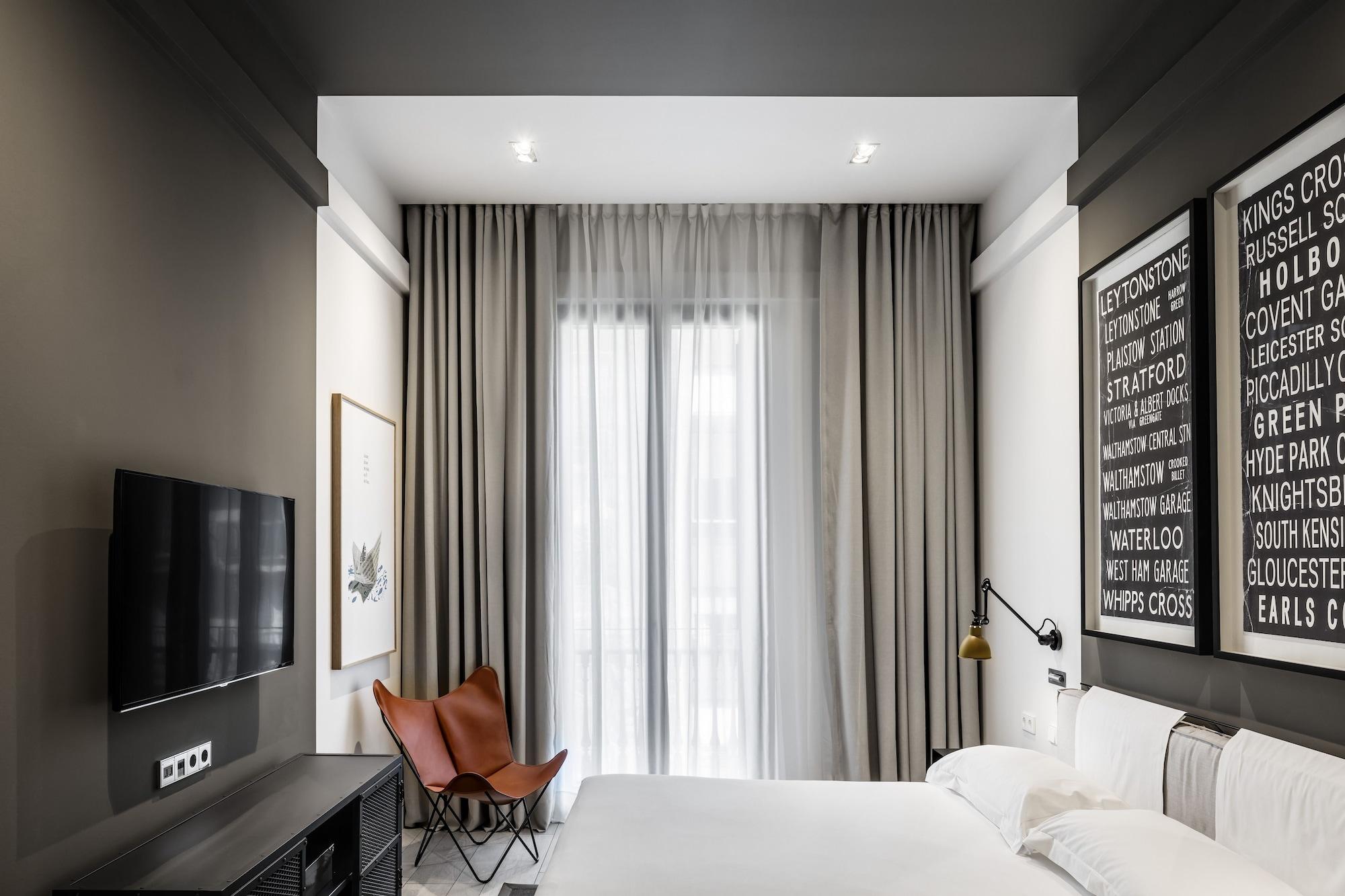 Midtown Apartment *