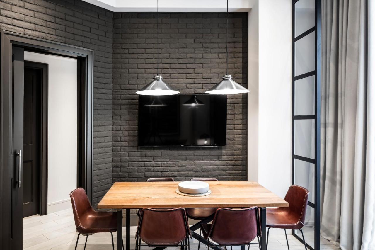 Midtown Apartment